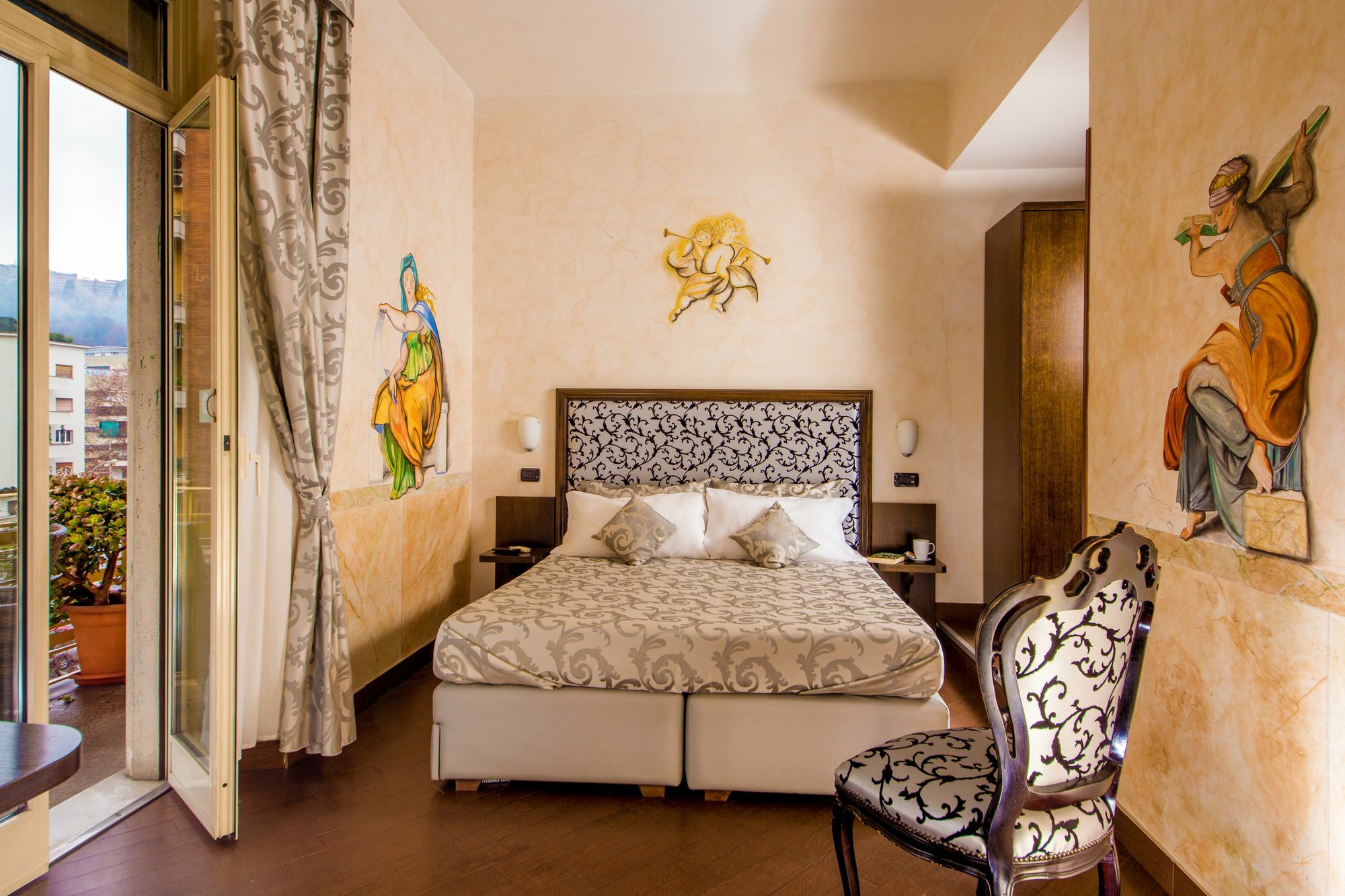 Vaticano Julia Guest House 2*